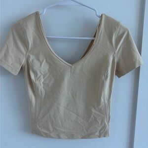 Lululemon cropped T-shirt